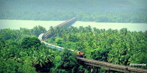  Socio-economic impacts of the Konkan Railway in India